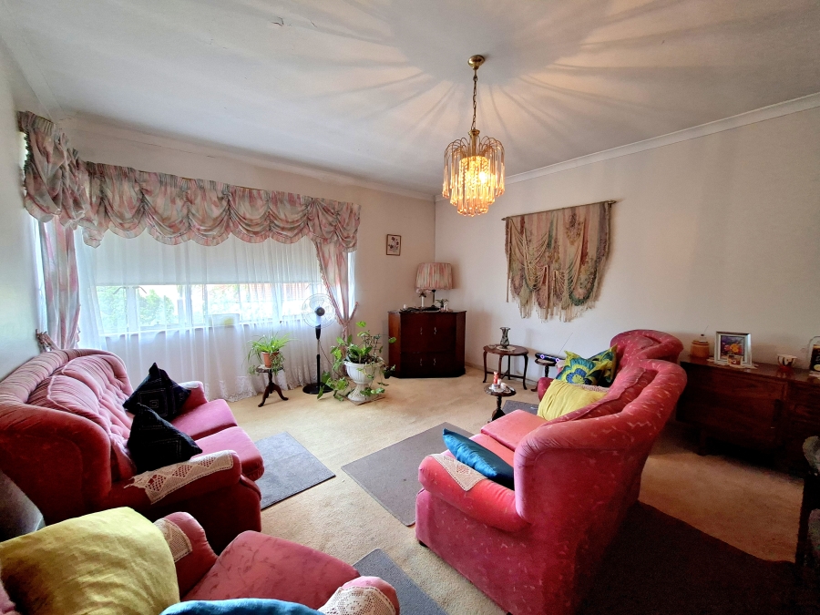 2 Bedroom Property for Sale in Uitenhage Central Eastern Cape